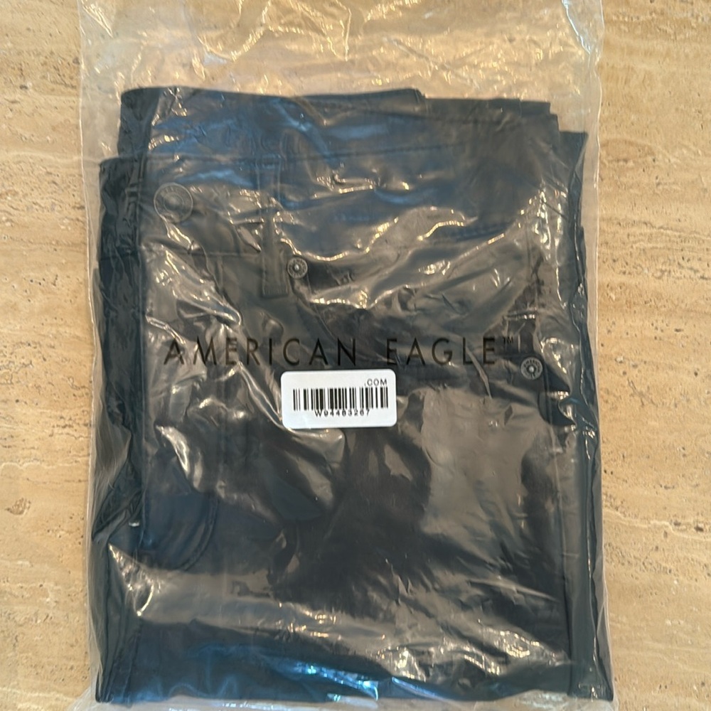 NEW American Eagle Vegan Leather Pant Size 6 Short